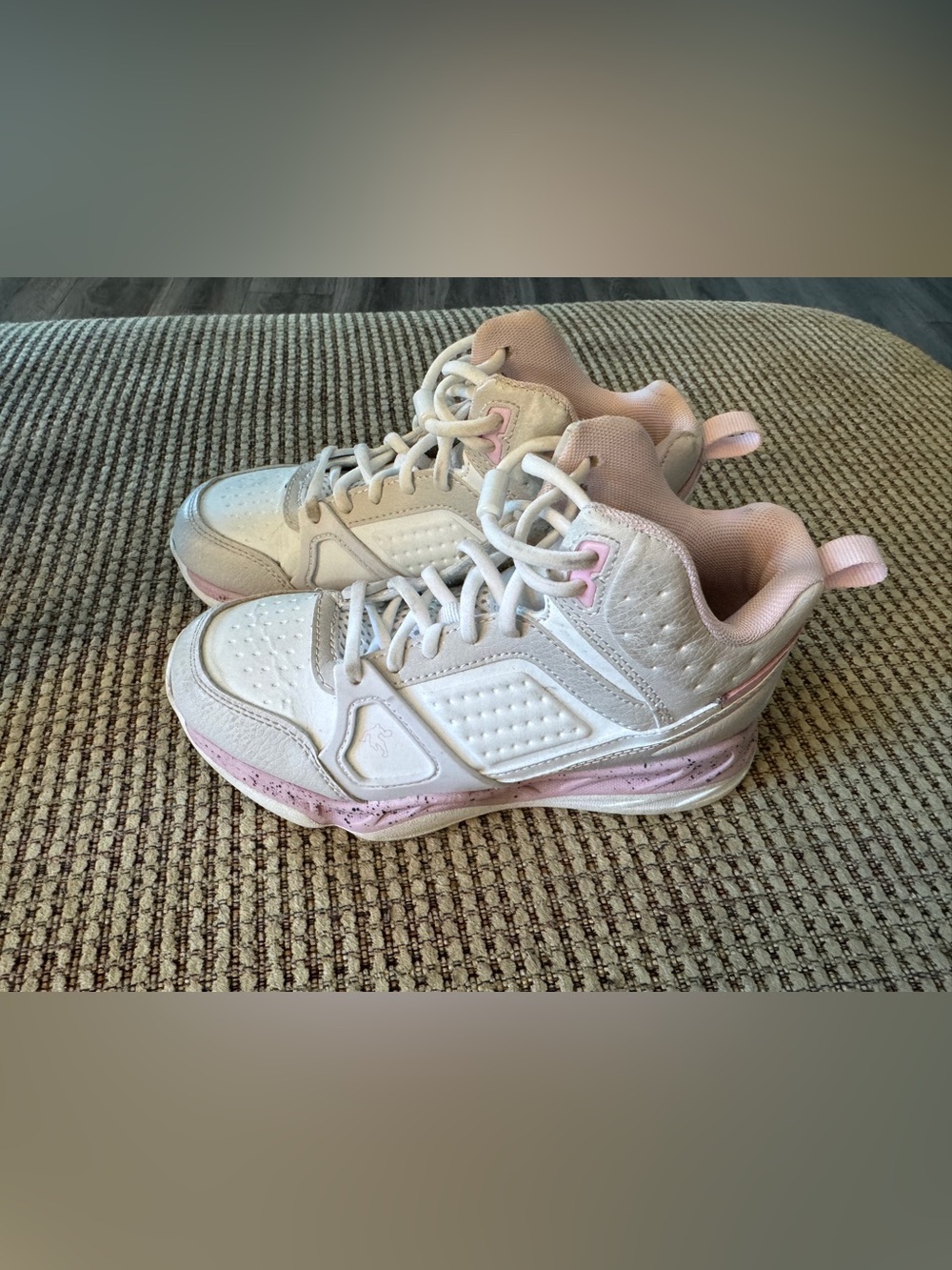 Kids White and Pink Basketball Sneakers - size 1Y